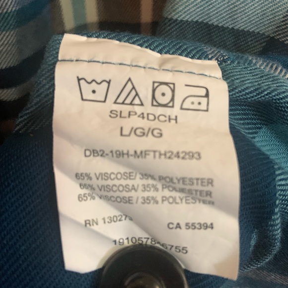 3/20$ Lee Lg plaid button down shirt. - Picture 4 of 5